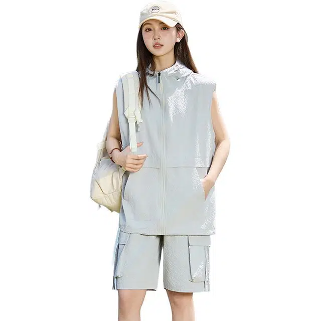 新世家族 户外马甲工装背心运动透气徒步短裤两件套休闲套装 女款
