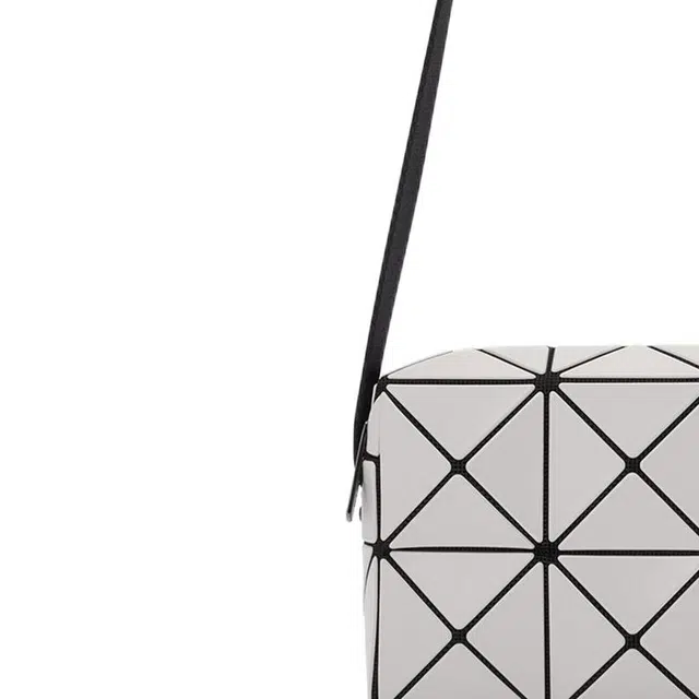 ISSEY MIYAKE Cuboid