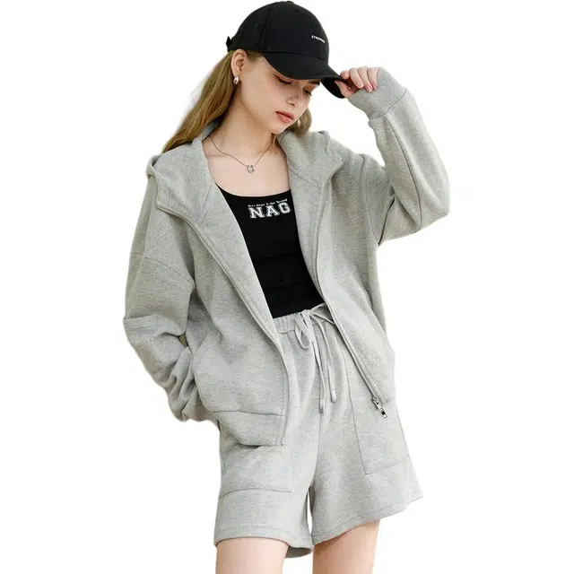 法文箱子 连帽时尚气质纯色落肩袖长袖宽松高腰短裤休闲套装 女款