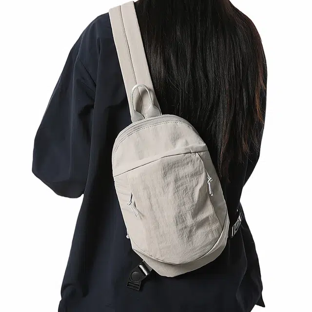 笛贝嘉 纯色简约潮流 尼龙 胸包 男女同款情侣款 多色
