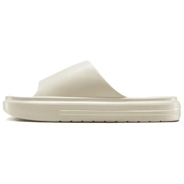 Converse Essential Slide