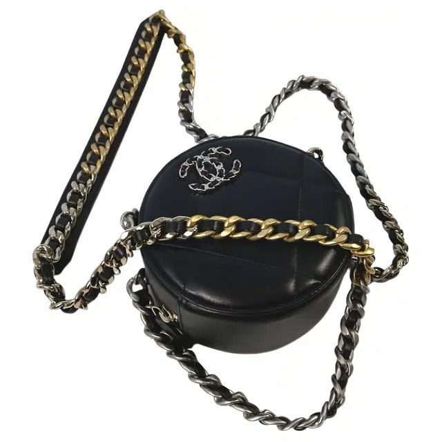 CHANEL 19Bag Logo