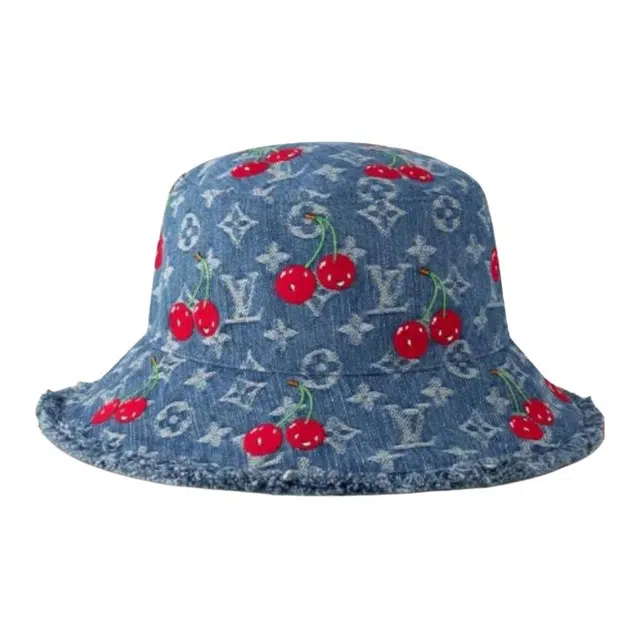 LOUIS VUITTON x -
