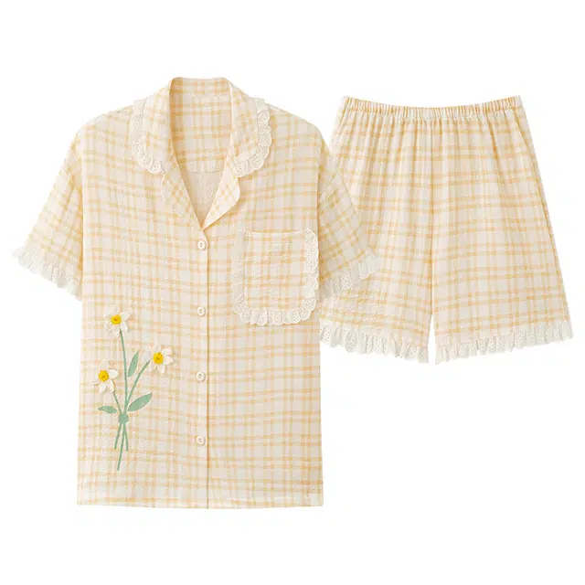 俏佳人 柔软亲肤格纹公主风休闲开衫慵懒宽松短袖短裤家居服睡衣套装 女款