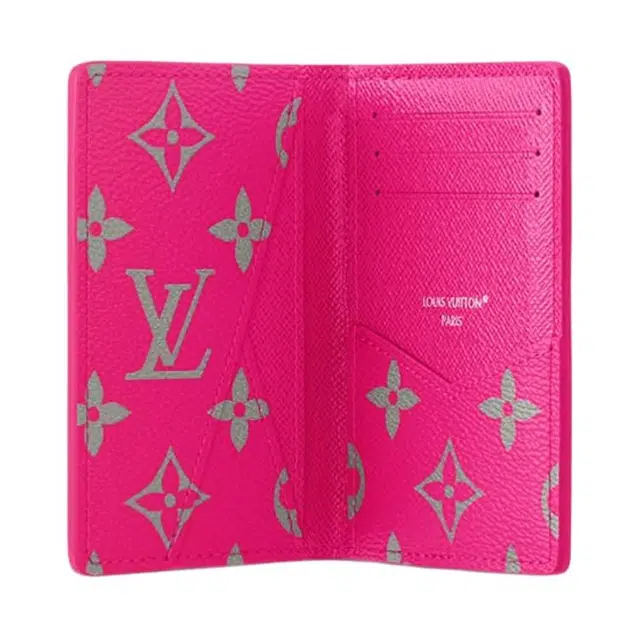 LOUIS VUITTON Monogram Glow Monogram Glow