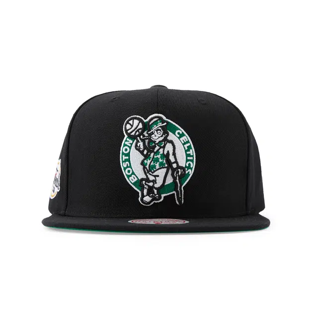Mitchell Ness NBA Lifestyle