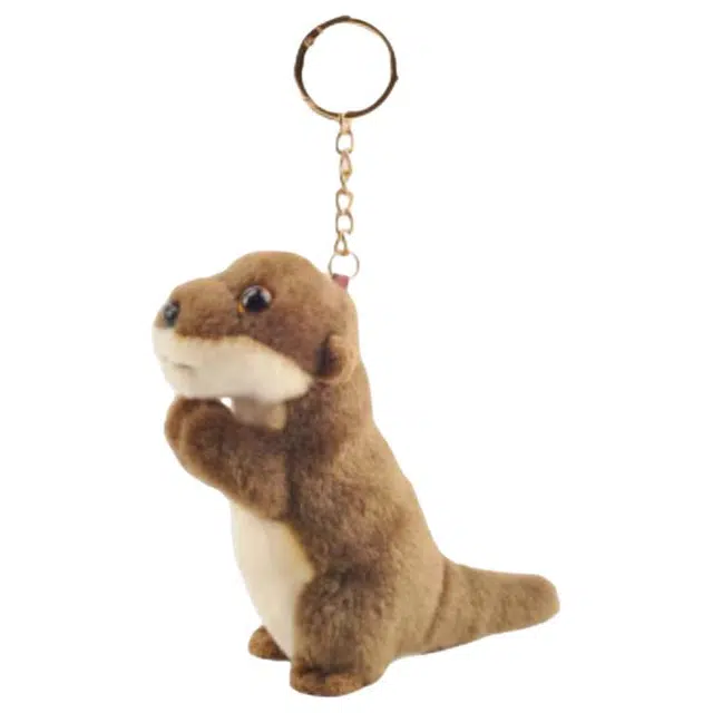 中国国家地理 水獭造型可爱百搭 涤纶(聚酯纤维） 包挂件包周边 男女同款情侣款 驼色