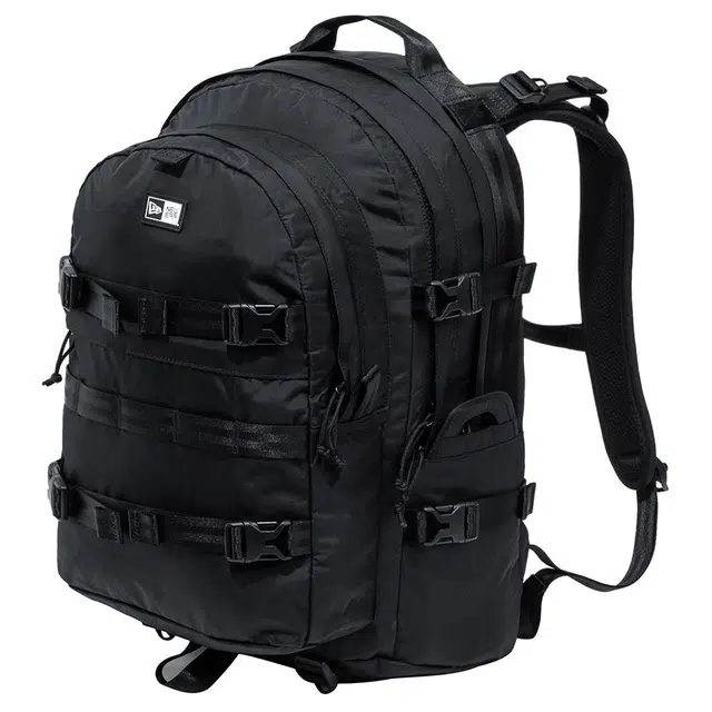 New Era 34L Mild Carrier Logo