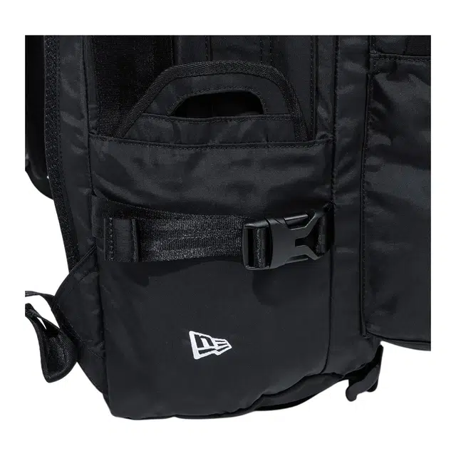 New Era 34L Mild Carrier Logo