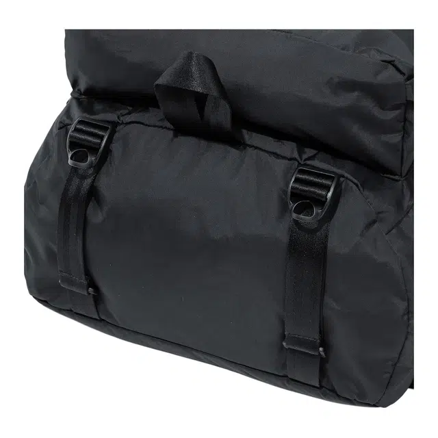 New Era 34L Mild Carrier Logo