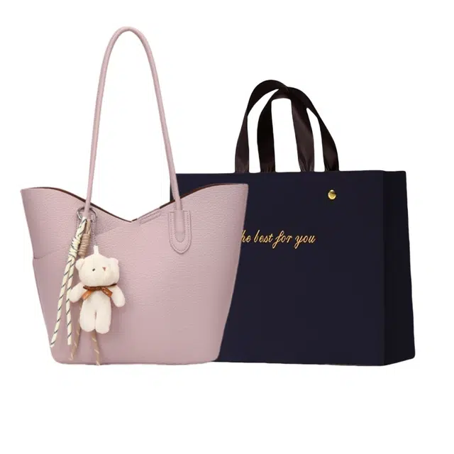 Z 1979 PU Tote
