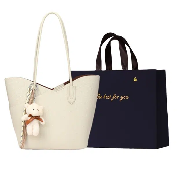 Z 1979 PU Tote