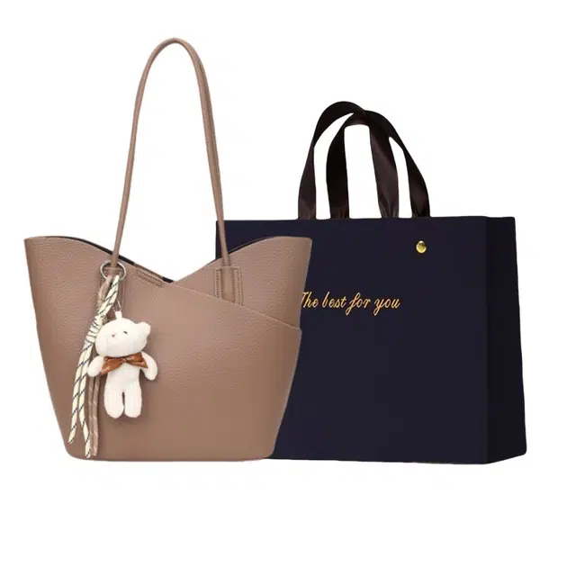 Z 1979 PU Tote