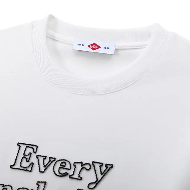 Lee Cooper T
