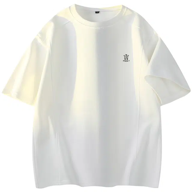 maxim's de paris logoT