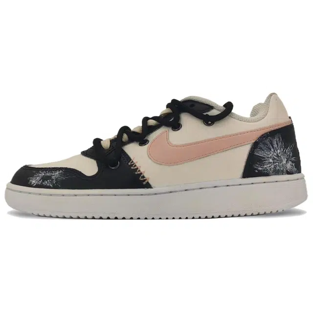 Nike EBERNON
