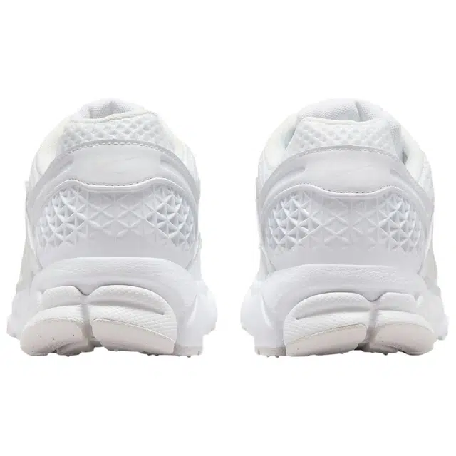 Nike Air Zoom Vomero 5