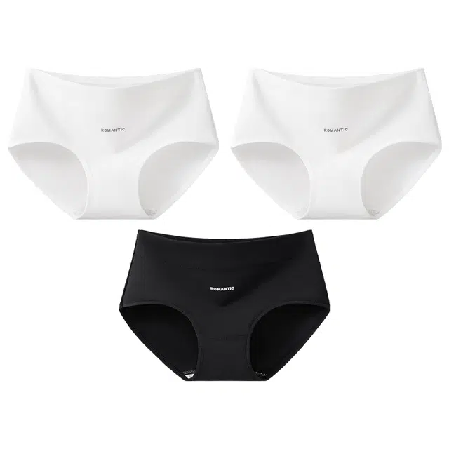 二三二三 纯色简约透气抗菌不卡档不卷边舒适透气轻柔贴合柔软亲肤三角裤日常穿着运动防夹臀字母时尚百搭内裤 女款