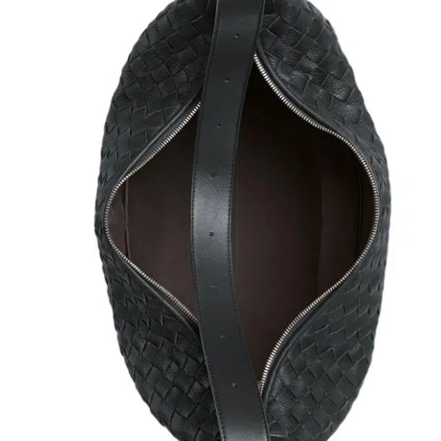 Bottega Veneta Traveler