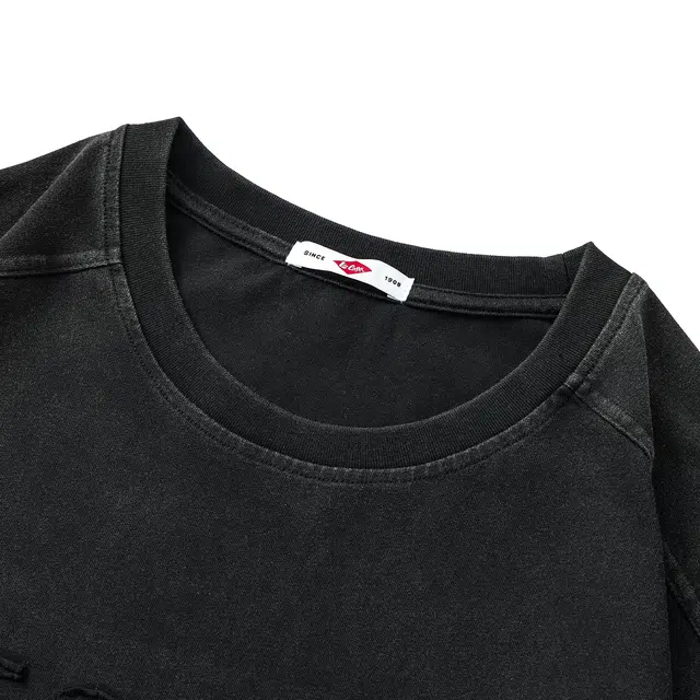 Lee Cooper T