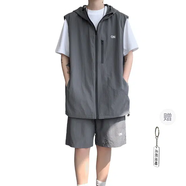 北欧攻略 美式机能工装风痞帅连帽无袖坎肩马甲外套轻薄透气速干健身跑步宽松五分裤休闲运动套装 男女同款