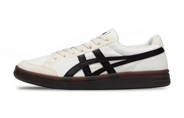 Onitsuka Tiger Advanti look