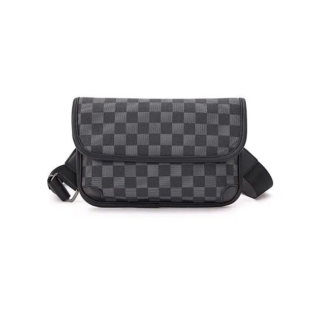 老人头 潮流撞色复古格子轻便实用潮流百搭时尚个性 合成革 斜挎包 男款 黑色