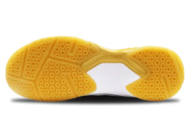YONEX Power Cushion 101CR