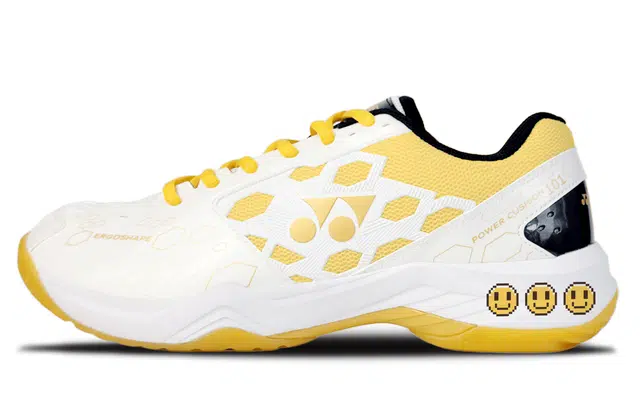 YONEX Power Cushion 101CR