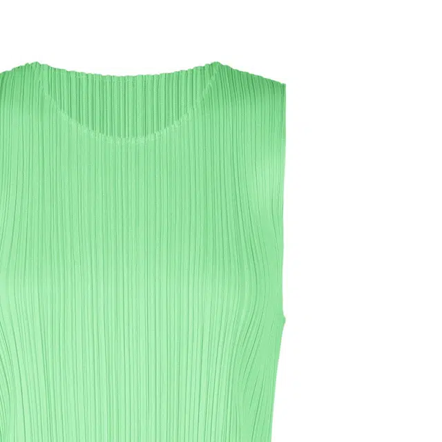 PLEATS PLEASE ISSEY MIYAKE