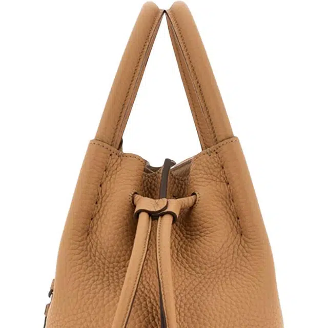 TOD'S T