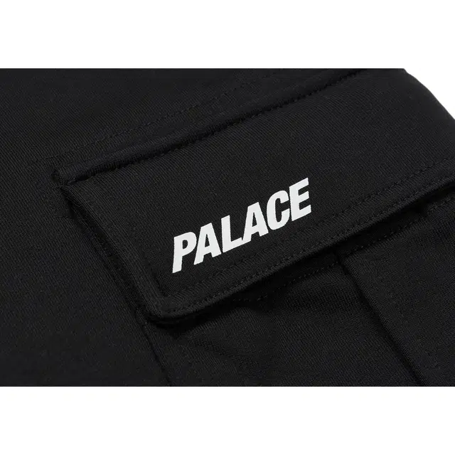 PALACE FW22 Cargo Sweat Shorts Black Logo