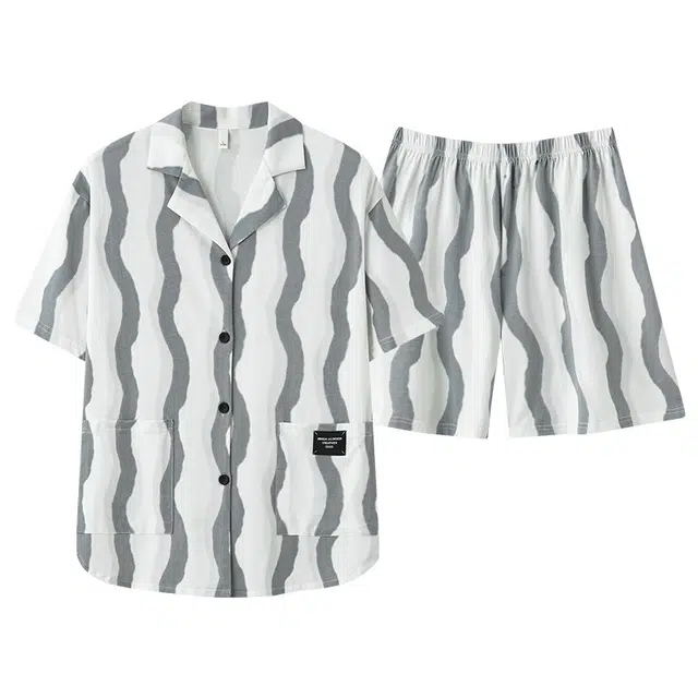 俏佳人 纯色基础柔软亲肤条纹休闲开衫慵懒宽松短袖短裤家居服睡衣套装 女款