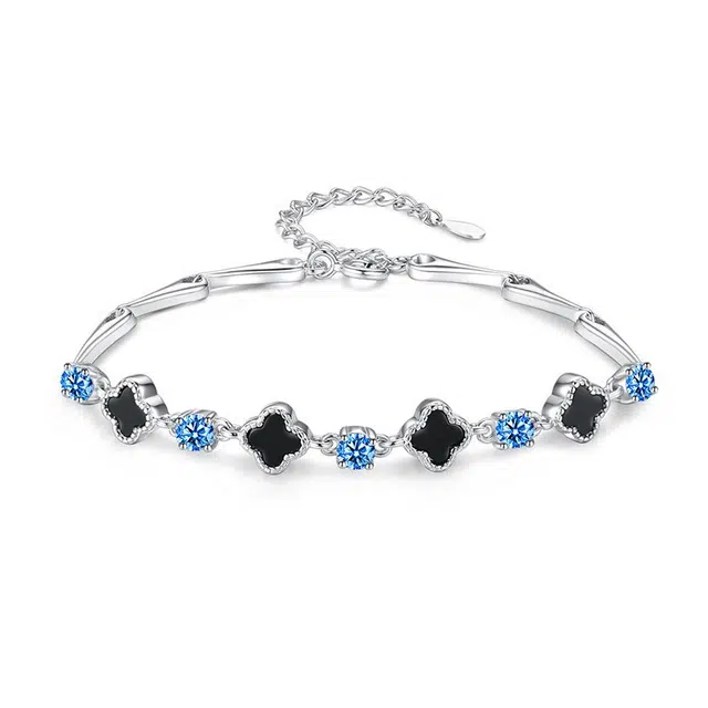 法思梵 幸运四叶草系列 轻奢小众精致气质优雅温柔贵气首饰 闪耀璀璨浪漫梦幻甜美清冷感简约百搭高级设计感天然 玛瑙 手链 女款