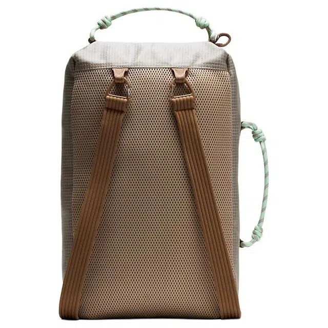 lululemon Fast Track 16L