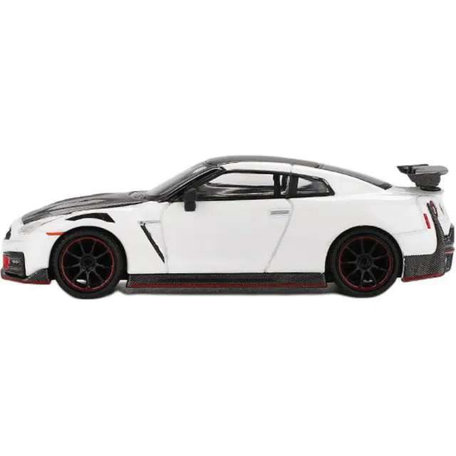 MINIGT 164 R35 Nissan GT-R Nismo 2024