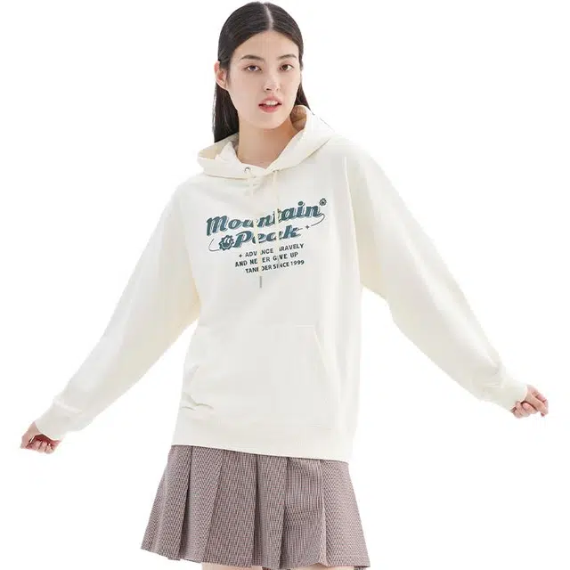 坦博尔 设计感印花甜美长袖卫衣 女款