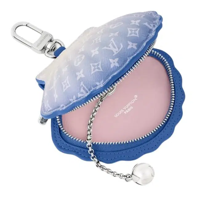 LOUIS VUITTON Shell Logo