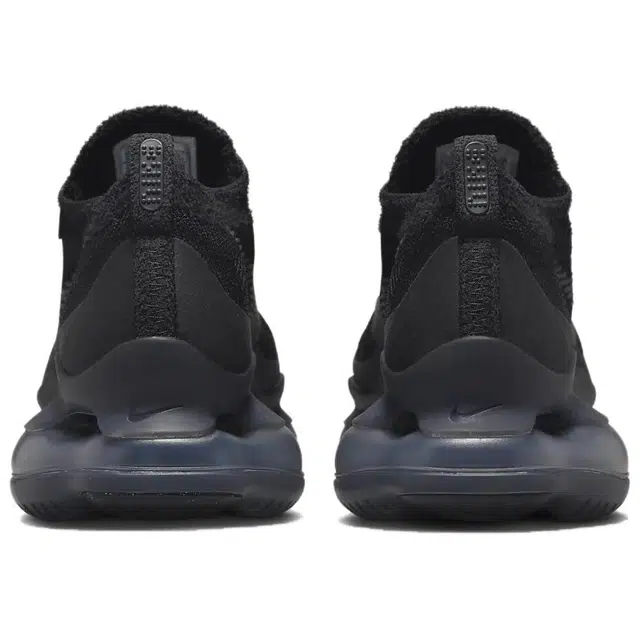 Nike Air Max Scorpion "triple black"