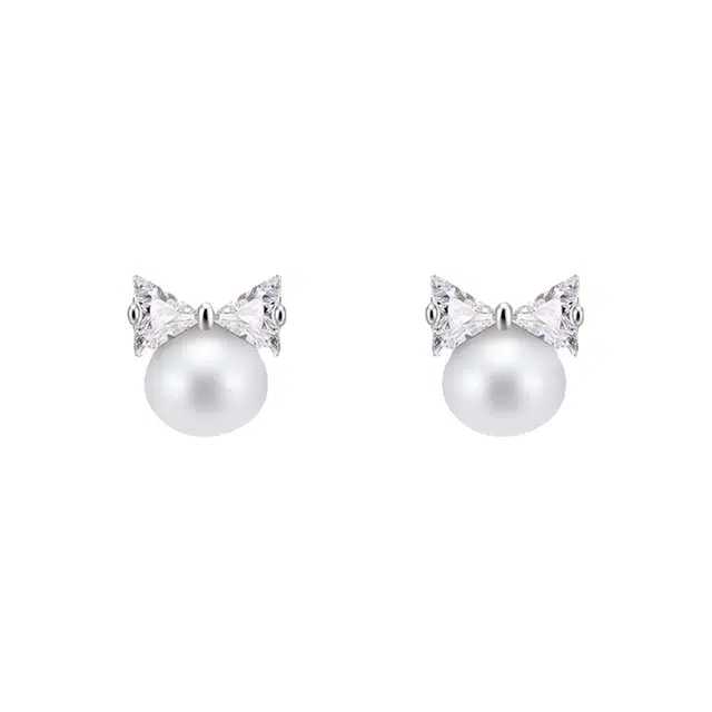 前方大荒野 珍珠蝴蝶结镶钻耳饰温柔甜美优雅迷人轻奢高级感时尚小众设计日常百搭精致时髦气质 锆石 耳钉 女款