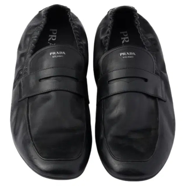 PRADA Shuffle