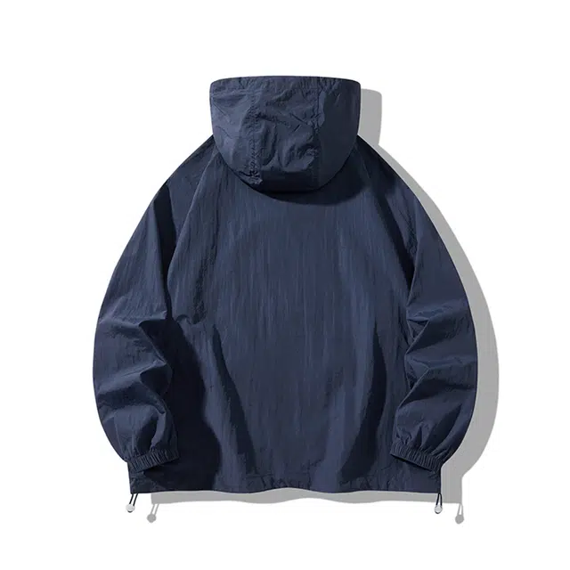 曼城 品牌印花简约多巴胺连帽骑行登山薄款超轻透气速干防尘防风防紫外线长袖防晒服 男女同款