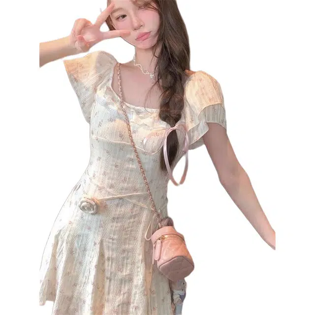 黛尔佳人 原版面料法式学院风甜美碎花方口领裙绝美气质短裙短袖连衣裙 女款