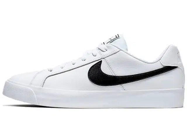Nike Court Royale AC
