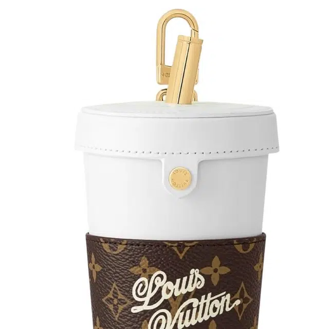 LOUIS VUITTON Monogram
