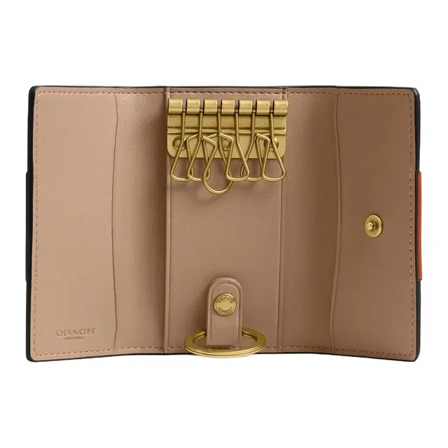 COACH Essential 11