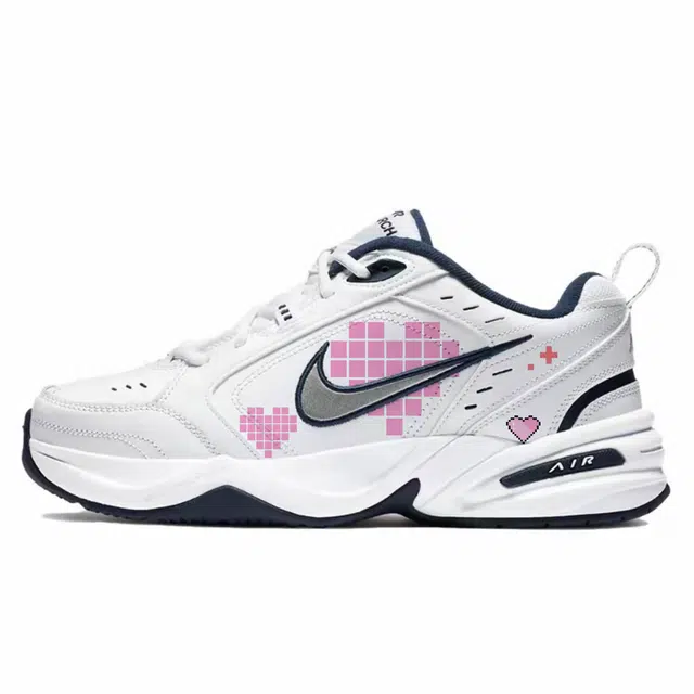 Nike Air Monarch 4