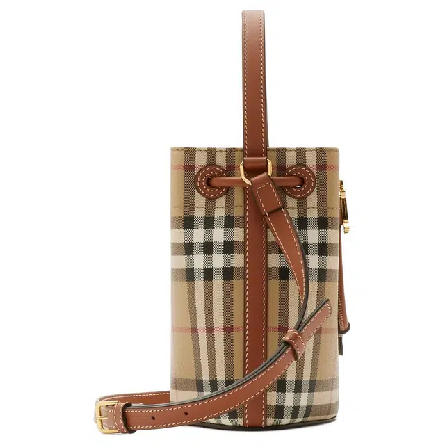 Burberry TB