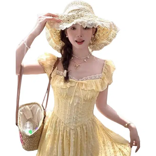 黛尔佳人 甜美风方领少女感减龄显瘦泡泡袖短袖连衣裙 女款