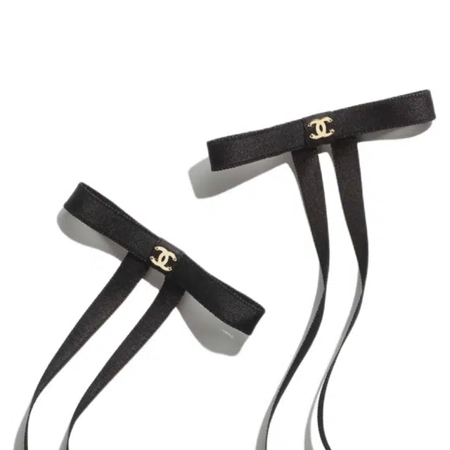 CHANEL -